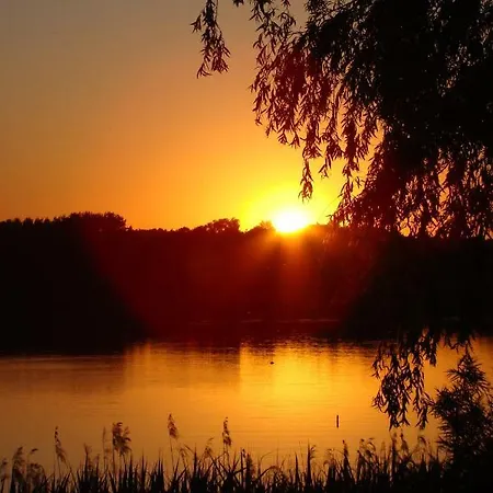 Villa Lakeside House In Masuria Piecki